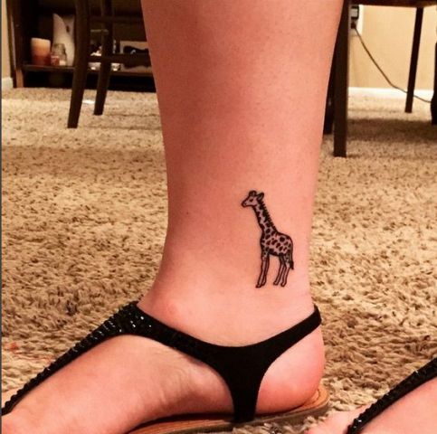 tatuagem girafa 328