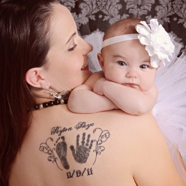 200 tatuagens de pegadas (bebés, cães e outros) e o seu significado