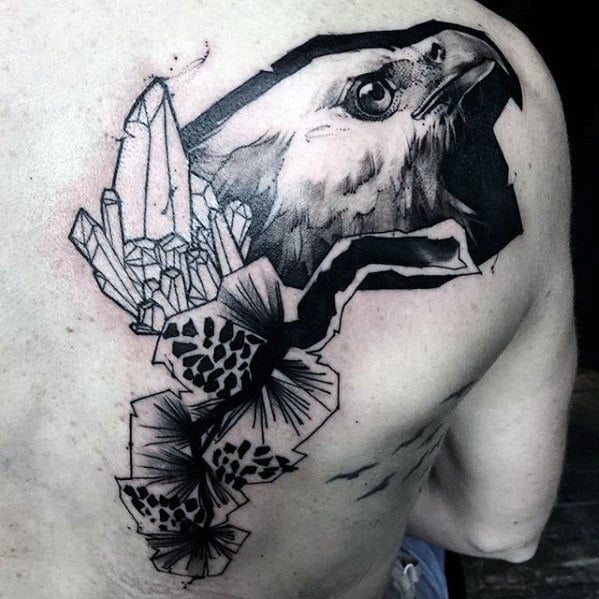 tatuagem aguia nas costas 25