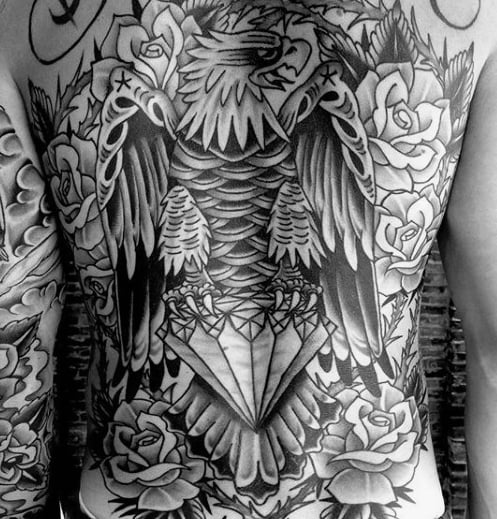 tatuagem aguia nas costas 51