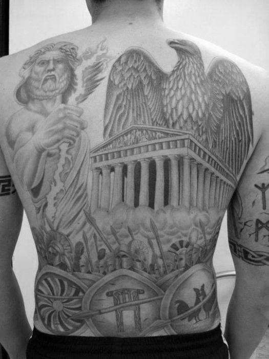 tatuagem aguia nas costas 55