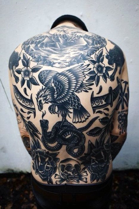 tatuagem aguia nas costas 73
