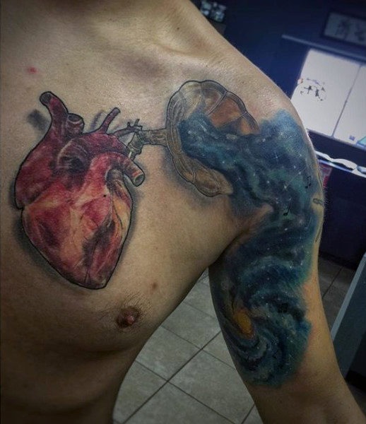 tatuagem coracao anatomico realista 47