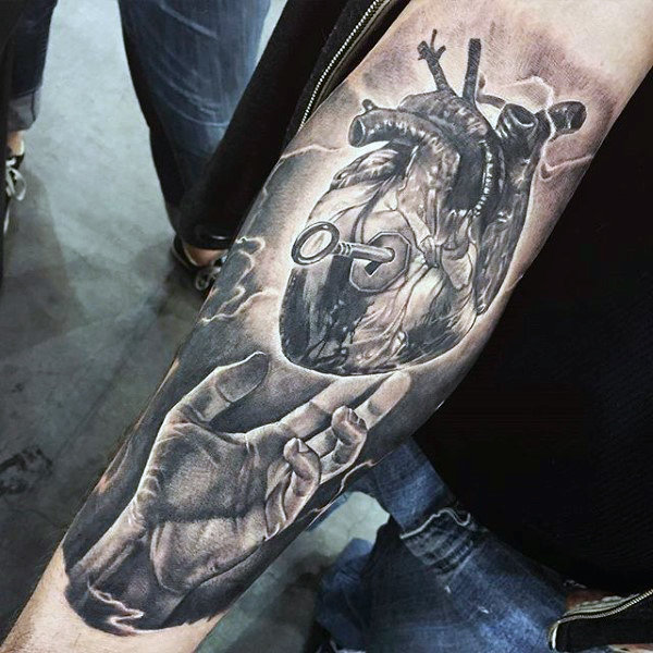 tatuagem coracao anatomico realista 91