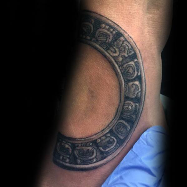 tatuagem calendario maia 62