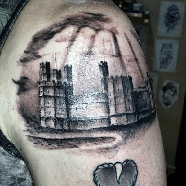tatuagem castelo 80