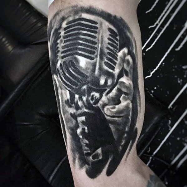 tatuagem microfone 104