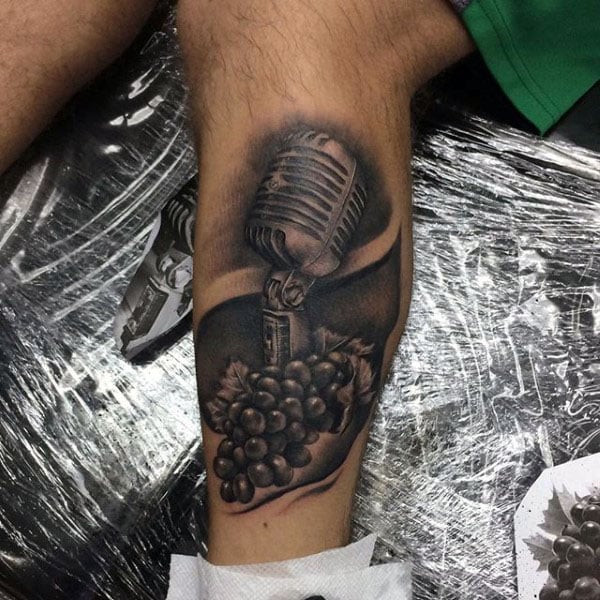 tatuagem microfone 108