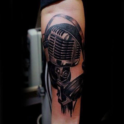 tatuagem microfone 134
