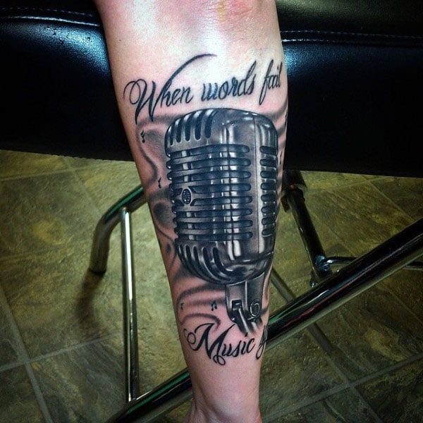tatuagem microfone 152
