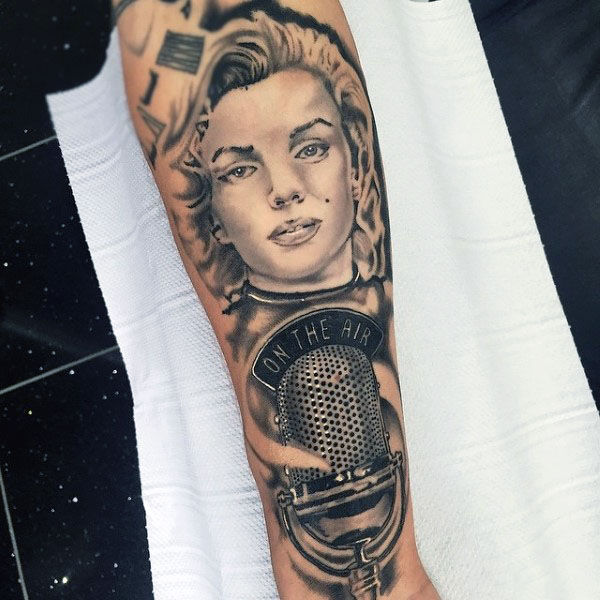 tatuagem microfone 16