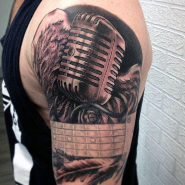 tatuagem microfone 54