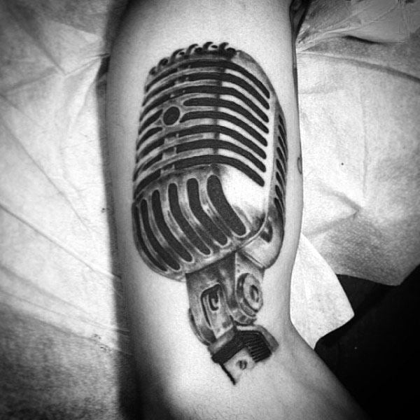 tatuagem microfone 98