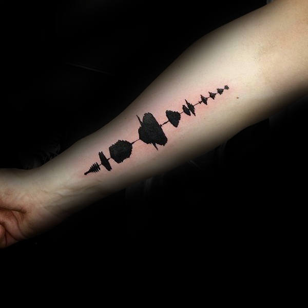 tatuagem ondas sonoras 48