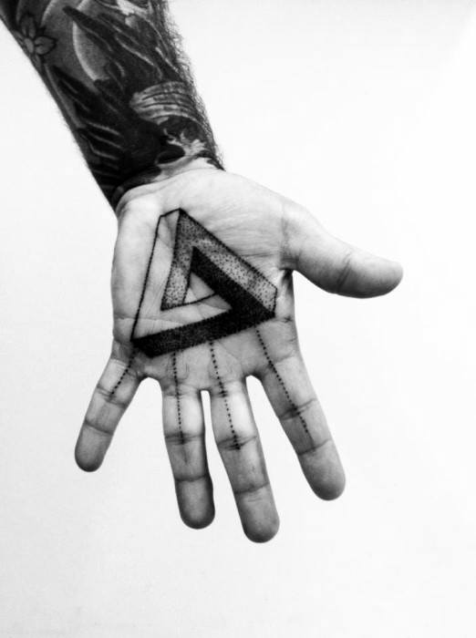 tatuagem triangulo penrose 5644
