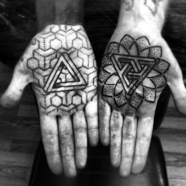 tatuagem triangulo penrose 8416