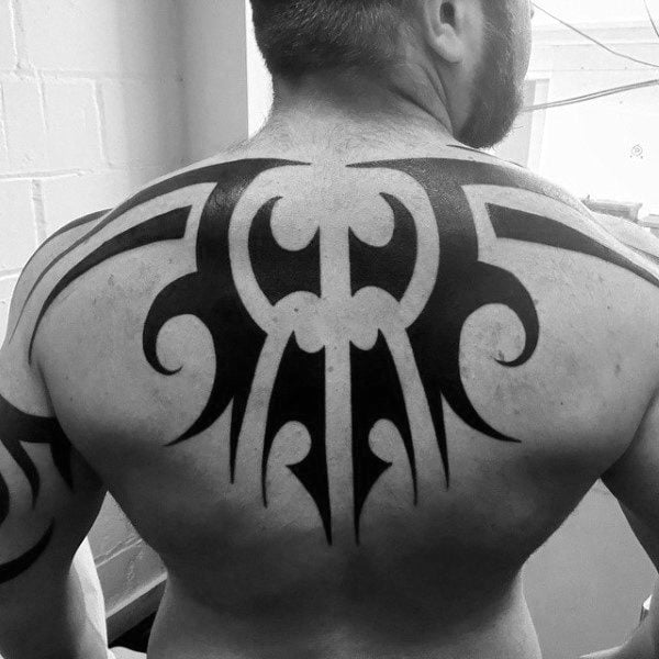tatuagem tribal costas 14