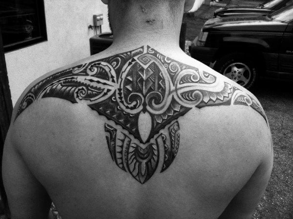 tatuagem tribal costas 20