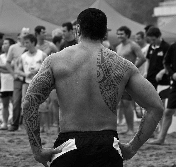 tatuagem tribal costas 40