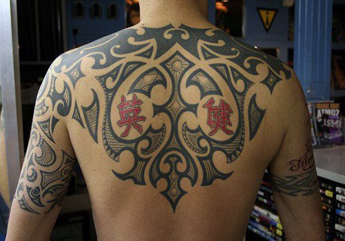 tatuagem tribal costas 48