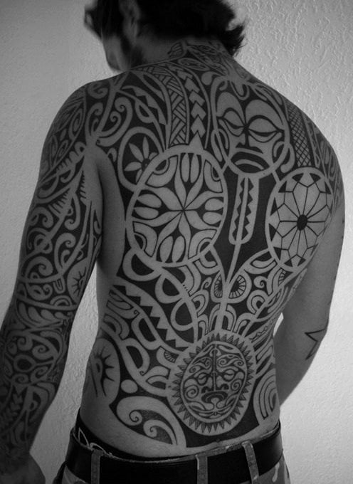 tatuagem tribal costas 66