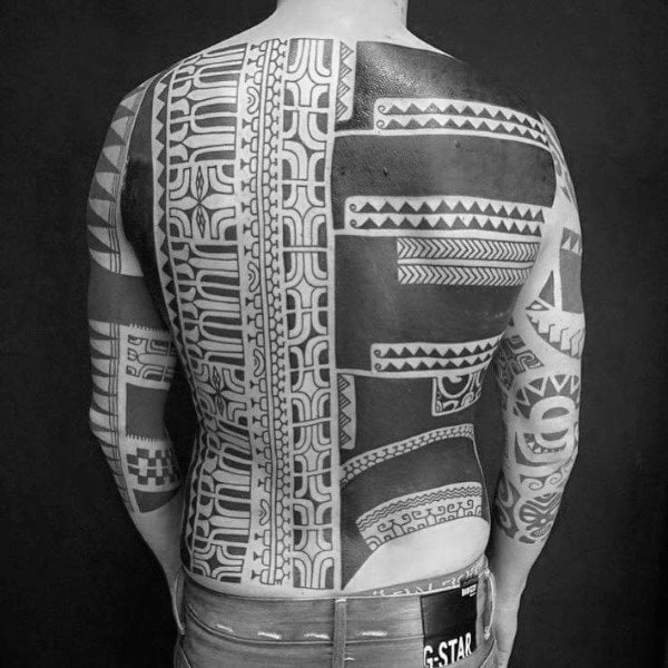 tatuagem tribal costas 72