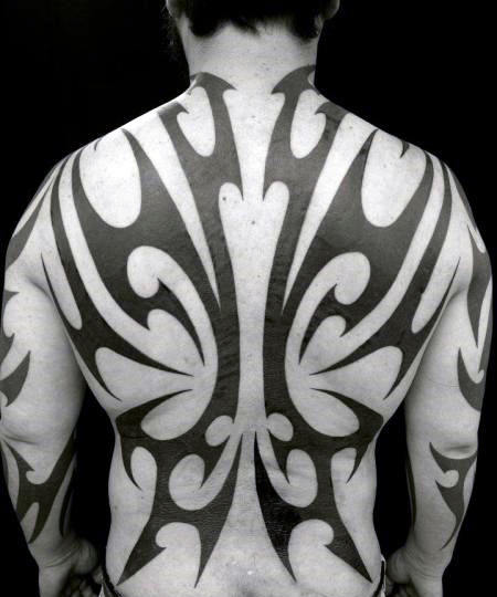 tatuagem tribal costas 80