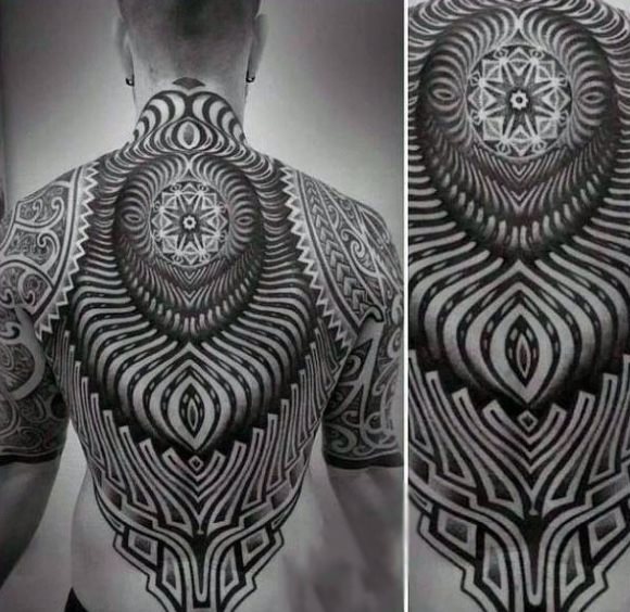 tatuagem tribal costas 82
