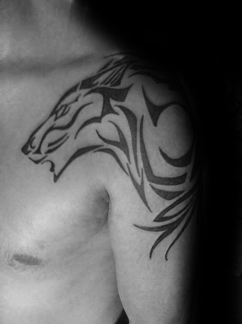 tatuagem lobo tribal 41
