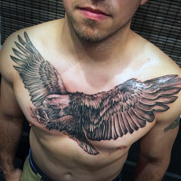 tatuagem aguia peito 01