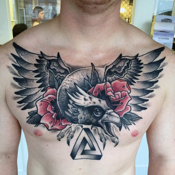 tatuagem aguia peito 137