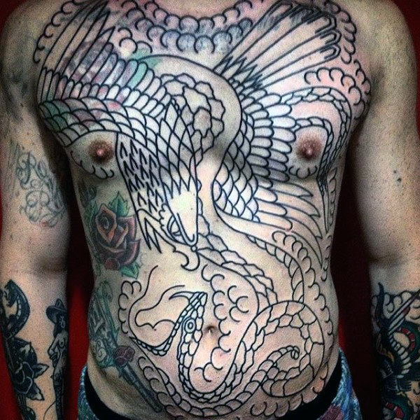 tatuagem aguia peito 153