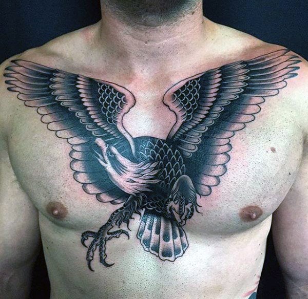 tatuagem aguia peito 35