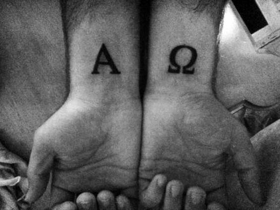 tatuagem alfa omega 15