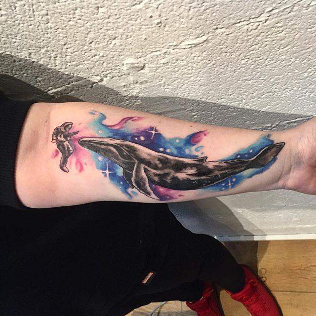 tatuagem baleia 69
