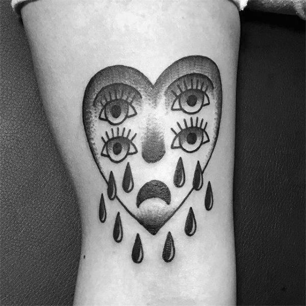 tatuagem coracao chorando 29