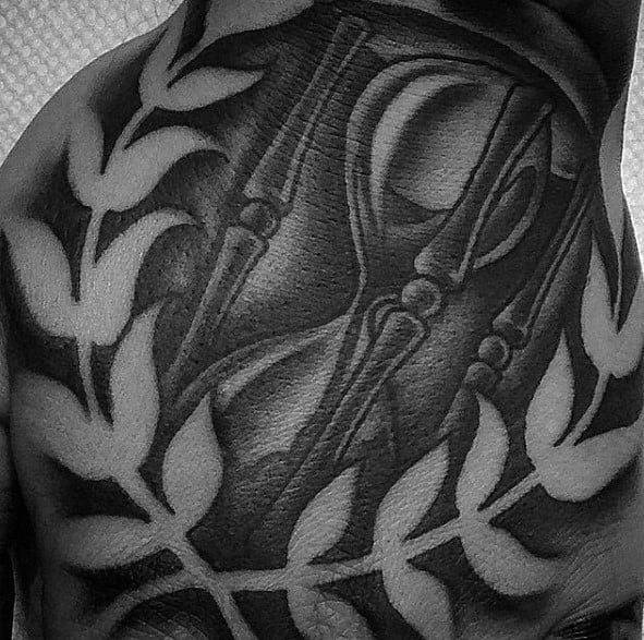 tatuagem coroa de louros 33