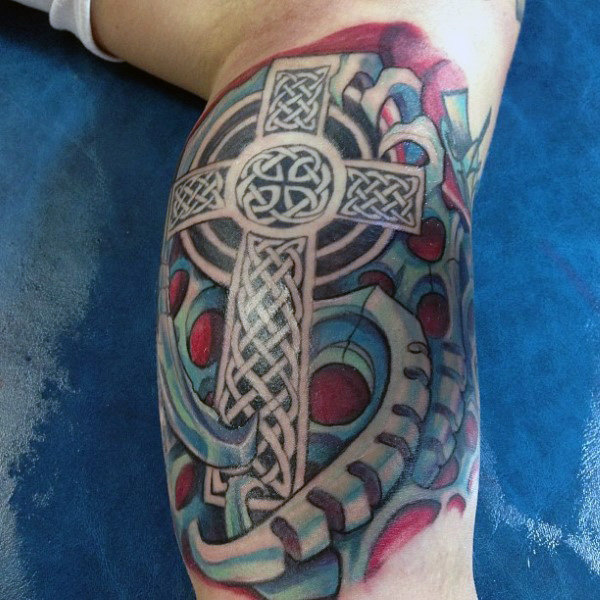 tatuagem cruz celta 121