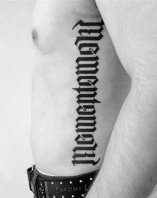 tatuagem frase memento mori 47
