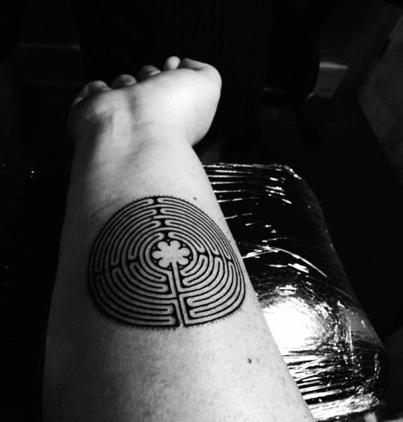 tatuagem labirinto 137