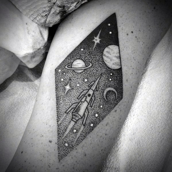 tatuagem nave espacial astronave 28