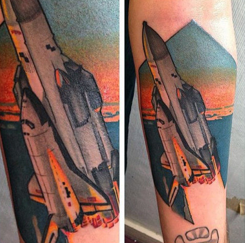 tatuagem nave espacial astronave 56