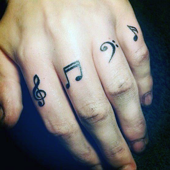 tatuagem nos dedos 135