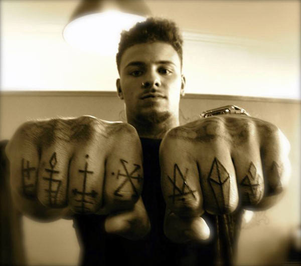 tatuagem nos dedos 31