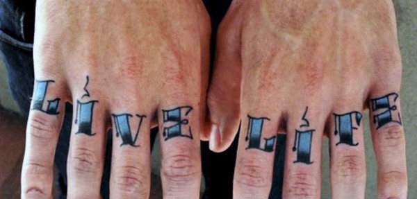 tatuagem nos dedos 33