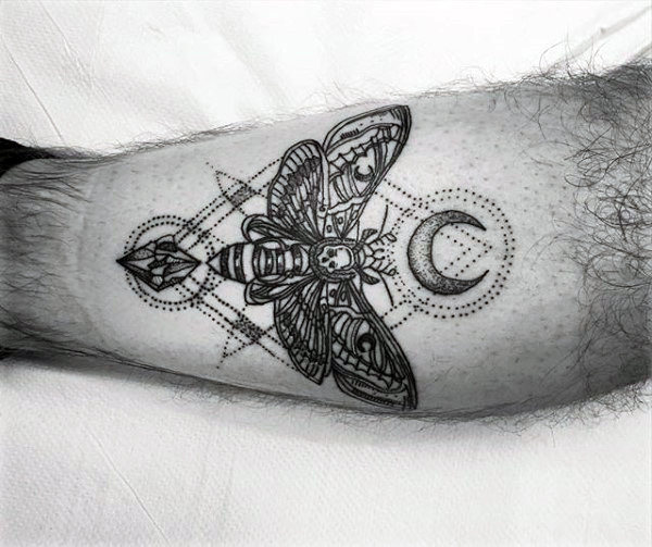 tatuagem traca mariposa 07