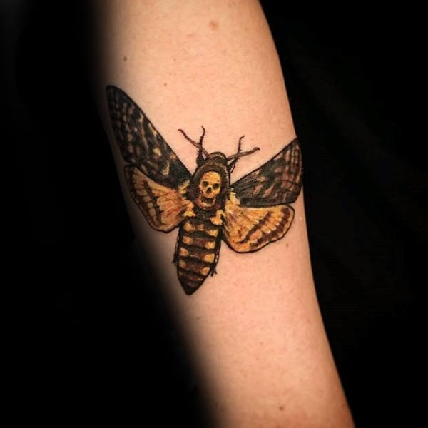 tatuagem traca mariposa 11