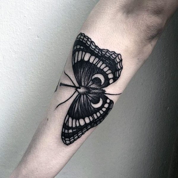 tatuagem traca mariposa 121