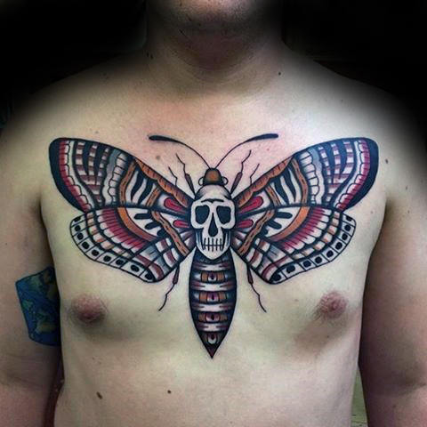 tatuagem traca mariposa 137