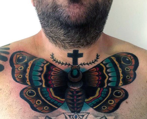 tatuagem traca mariposa 147